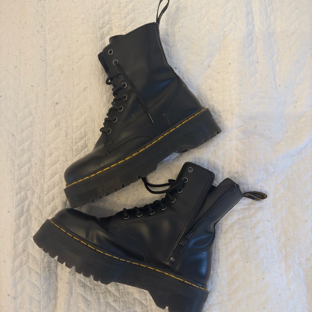 Dr. Martens Boots (Jadon)